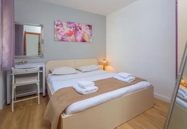 Family Apart Daire, 1 Çift Kişilik Yatak ve Çekyat (Apartment Ana On Island Hvar)