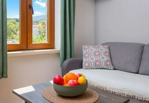 Family Apart Daire, 1 Çift Kişilik Yatak ve Çekyat (Apartment Ana On Island Hvar)