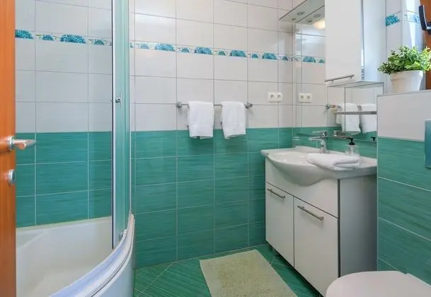 Family Apart Daire, 1 Çift Kişilik Yatak ve Çekyat (Apartment Ana On Island Hvar)