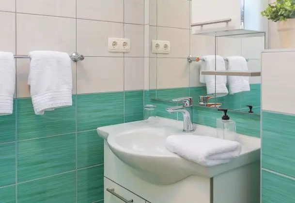 Family Apart Daire, 1 Çift Kişilik Yatak ve Çekyat (Apartment Ana On Island Hvar)