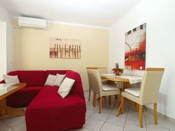 Apart Daire, 2 Yatak Odası (770/1795)