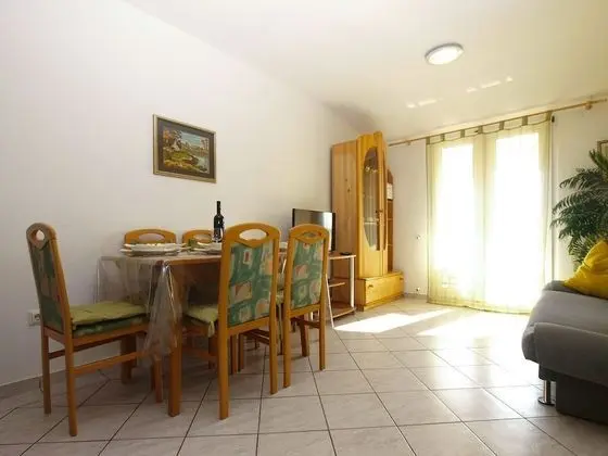 Apart Daire, 3 Yatak Odası (770/1796)