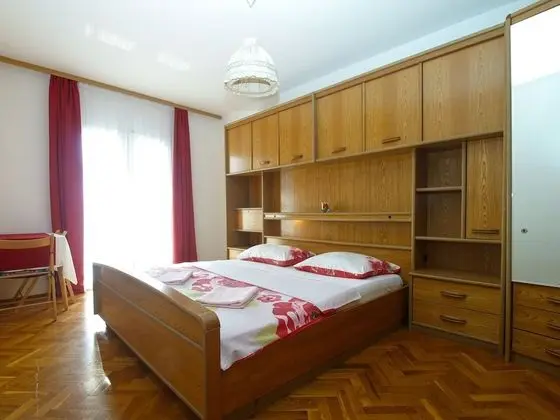 Apart Daire, 3 Yatak Odası (770/1797)