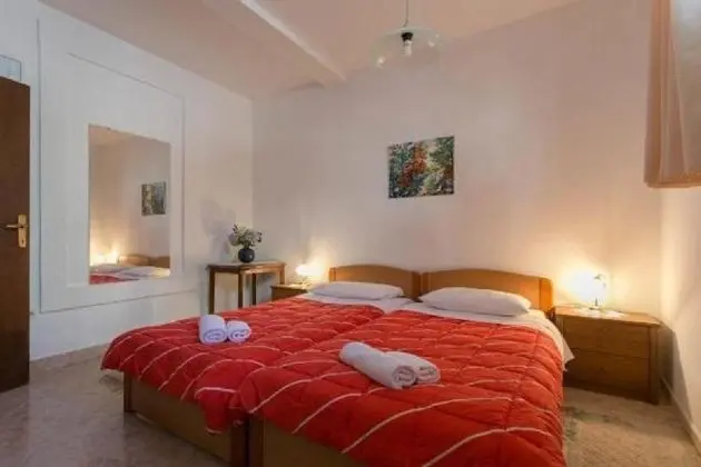 Apart Daire (One-Bedroom Apartment with Balcony)