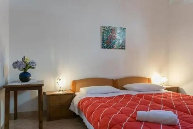 Apart Daire (One-Bedroom Apartment with Balcony)