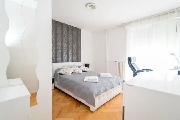 Apart Daire (Two Bedroom Apartment with Balcony)