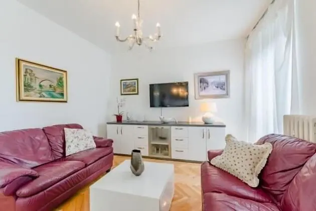 Apart Daire (Two Bedroom Apartment with Balcony)