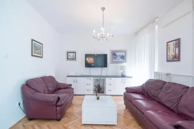 Apart Daire (Two Bedroom Apartment with Balcony)