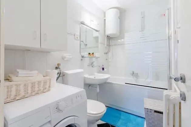 Apart Daire (Two Bedroom Apartment with Balcony)