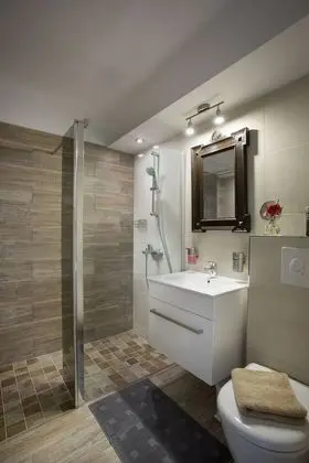 Apart Daire (One-Bedroom Apartment with Terrace)