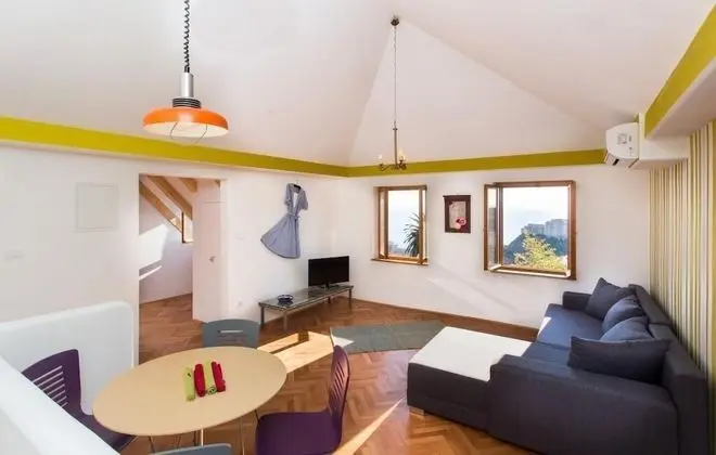 Apart Daire (One-Bedroom Apartment with Sea View)