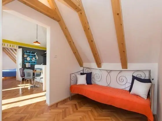 Apart Daire (One-Bedroom Apartment with Sea View)