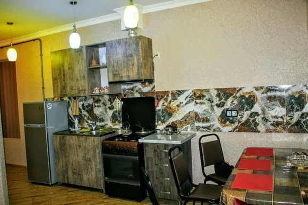 Apart Daire, 2 Yatak Odası (Atskuri Str)