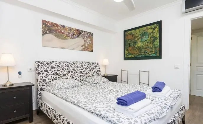 Superior Apart Daire, 2 Yatak Odası, Göl Manzaralı