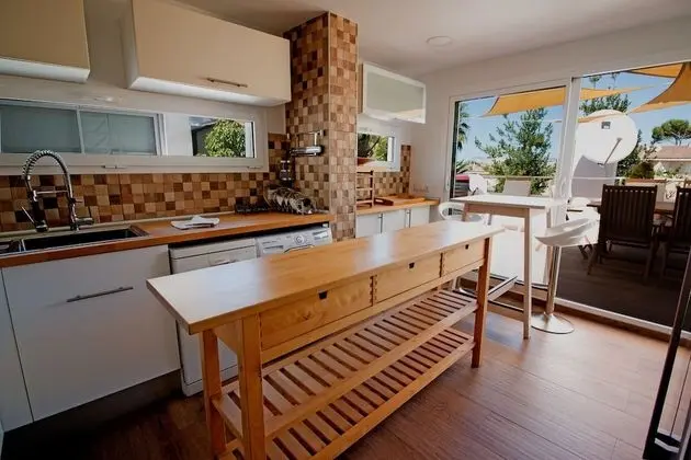 Superior Apart Daire, 2 Yatak Odası, Göl Manzaralı
