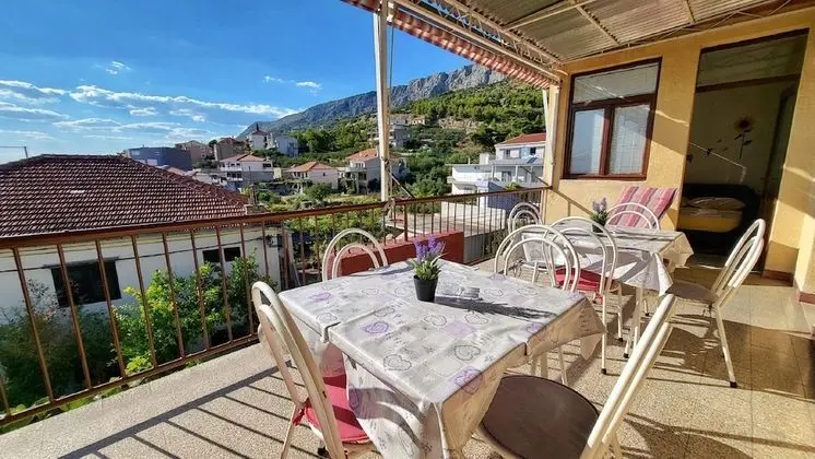 Apart Daire (Two-Bedroom Apartment with Sea View)