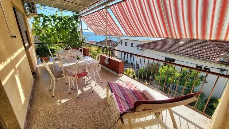 Apart Daire (Two-Bedroom Apartment with Sea View)