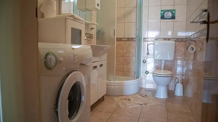 Apart Daire (Two-Bedroom Apartment with Sea View)