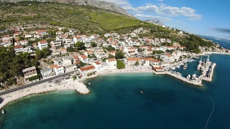 Apart Daire (Two-Bedroom Apartment with Sea View)