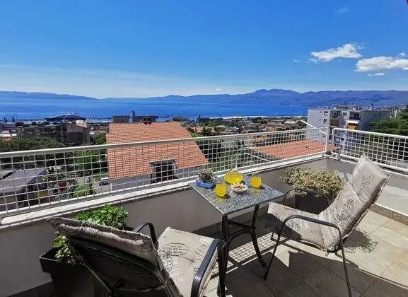 Panoramic Apart Daire, Deniz Manzaralı