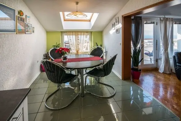 Panoramic Apart Daire, Deniz Manzaralı