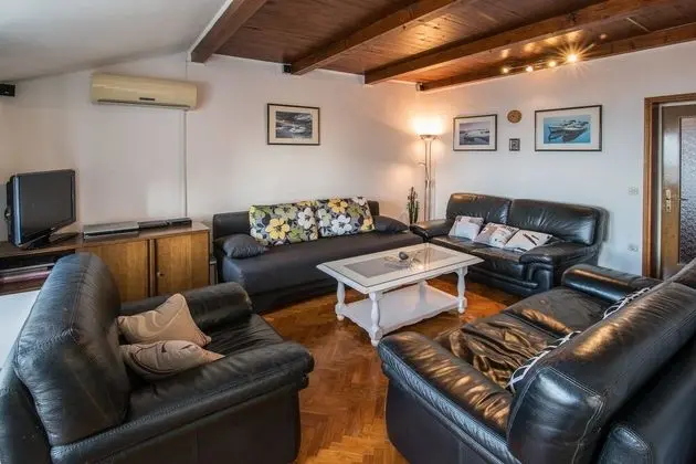 Panoramic Apart Daire, Deniz Manzaralı