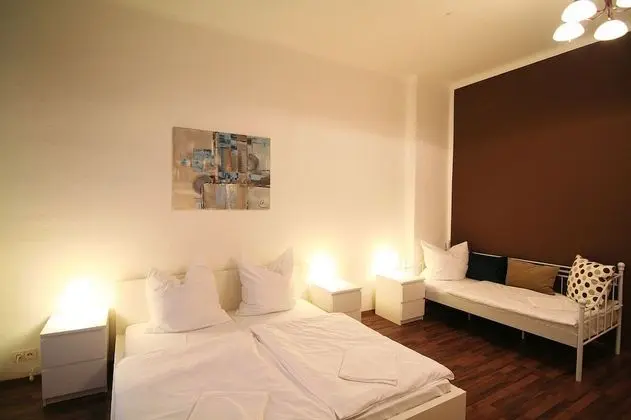 Apart Daire, 6 Yatak Odası