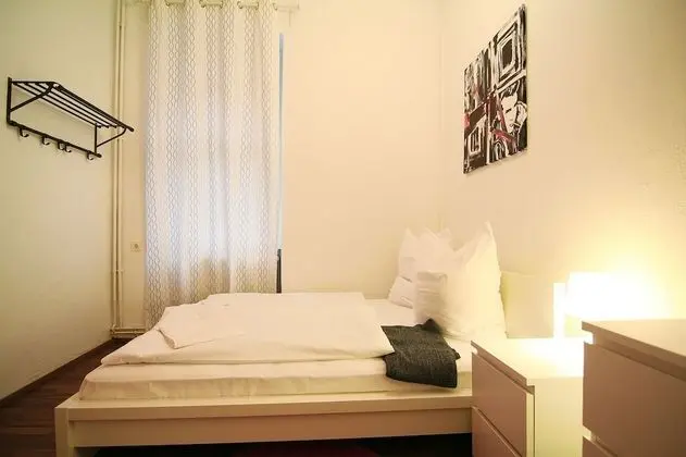 Apart Daire, 6 Yatak Odası