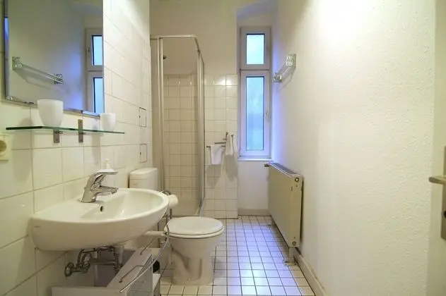 Apart Daire, 6 Yatak Odası