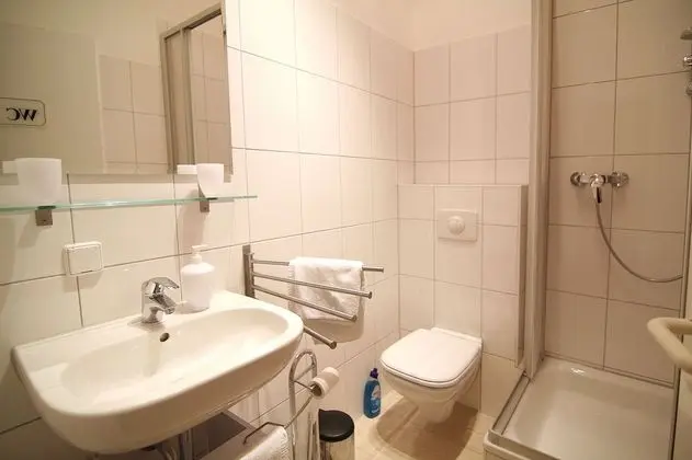 Apart Daire, 6 Yatak Odası