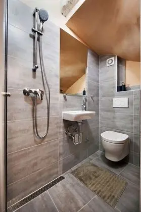 City Apart Daire, 1 Yatak Odası, Mutfak, Zemin Kat (Raspberry)