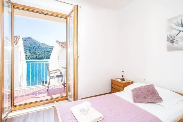 Apart Daire (Three Bedroom Apartment with Balcony )