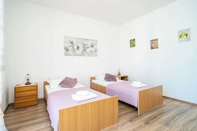 Apart Daire (Three Bedroom Apartment with Balcony )