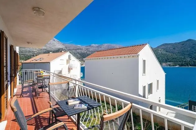 Apart Daire (Three Bedroom Apartment with Balcony )