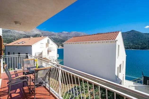 Apart Daire (Three Bedroom Apartment with Balcony )