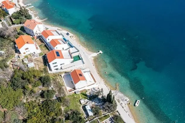 Apart Daire (Three Bedroom Apartment with Balcony )