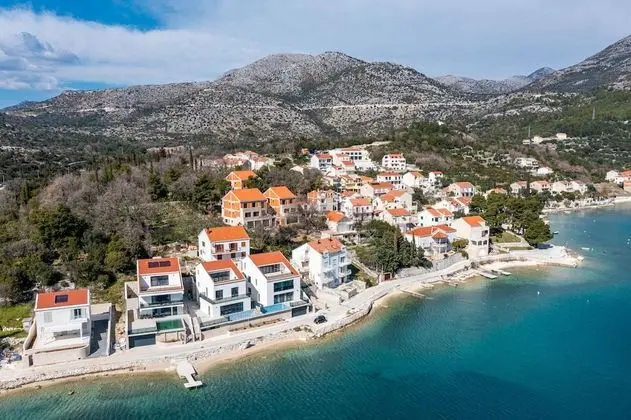 Apart Daire (Three Bedroom Apartment with Balcony )