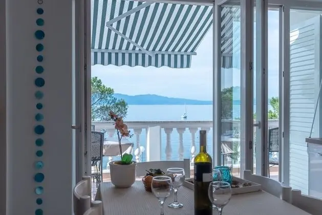 Apart Daire, Deniz Manzaralı