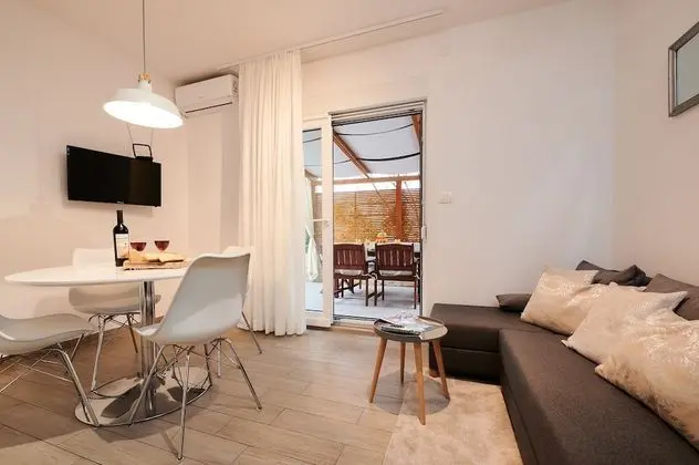 Apart Daire (Two Bedroom Apartment with Terrace an)