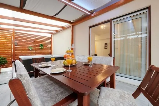 Apart Daire (Two Bedroom Apartment with Terrace an)