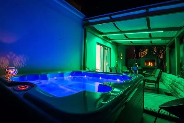 Apart Daire (Two Bedroom Apartment with Terrace an)