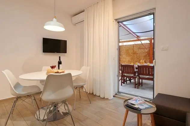 Apart Daire (Two Bedroom Apartment with Terrace an)