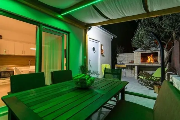 Apart Daire (Two Bedroom Apartment with Terrace an)