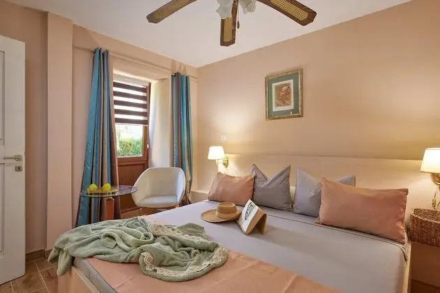 Apart Daire (One-Bedroom Apartment with Terrace)