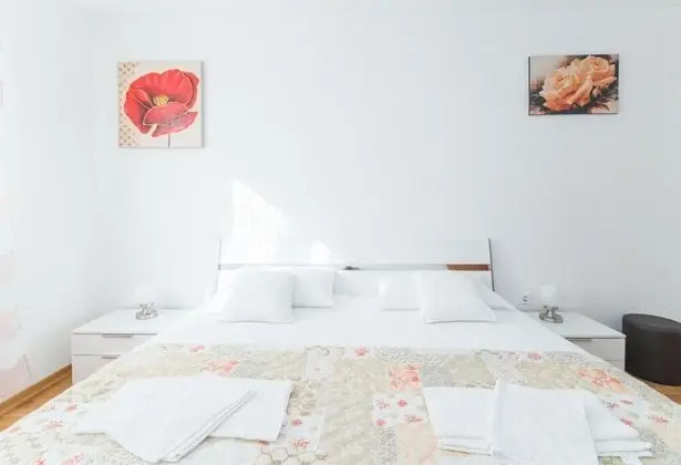 Apart Daire (Two Bedroom Apartment with Balcony)