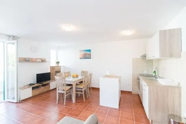 Apart Daire (Two Bedroom Apartment with Balcony)