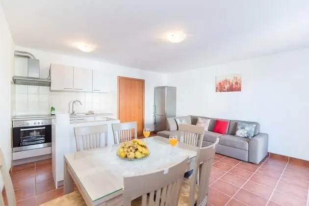 Apart Daire (Two Bedroom Apartment with Balcony)