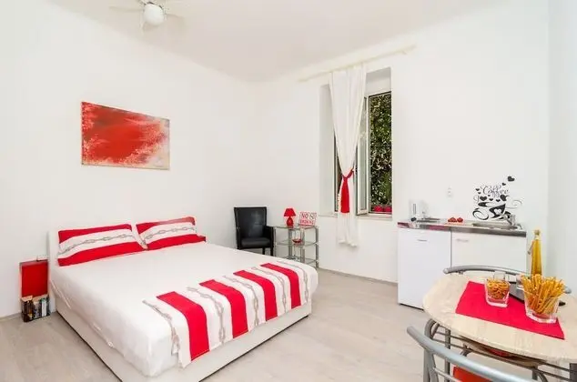 Stüdyo (Comfort Studio Apartment with Terrace)