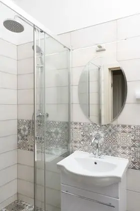 Standard Tek Büyük veya İki Ayrı Yataklı Oda, 1 Çift Kişilik veya 2 Tek Kişilik Yatak, Küçük Mutfak