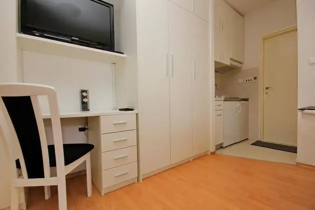 Apart Daire (Apartment Charming Arena - One Bedroo)